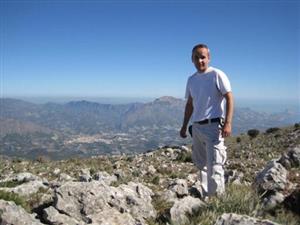 Cima del Ponoig, de fondo Bernia